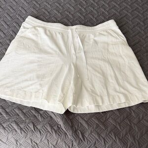 Knit shorts.